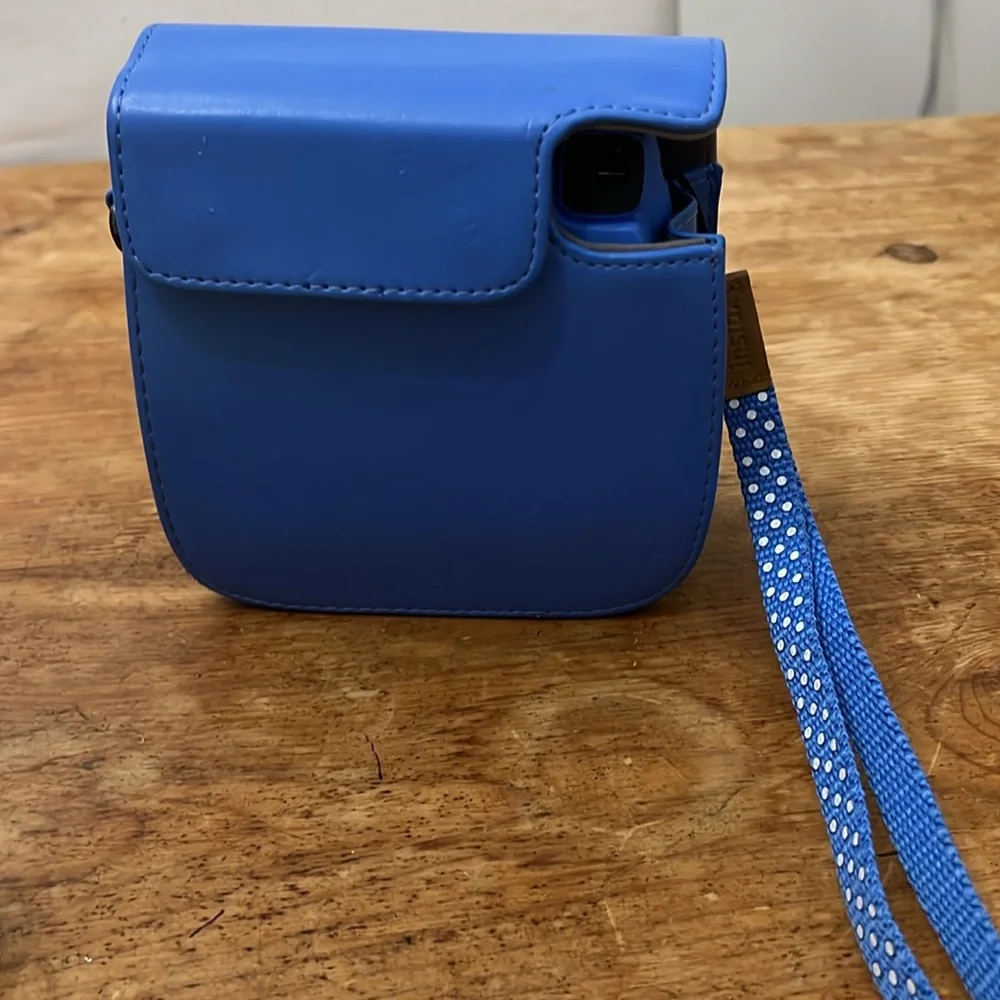 Fujifilm Instax Mini 9 Instant Camera in cobalt blue with case